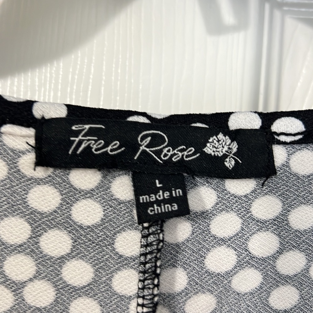 Free Rose - Picture 2 of 4